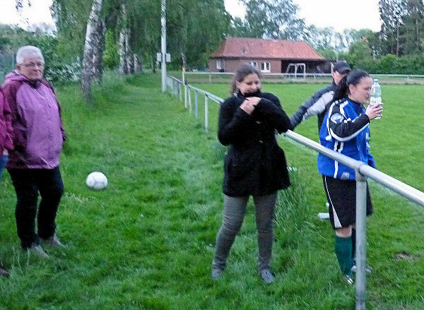 Gute Moral beim TuS - Staffelleiterin C. Remmert