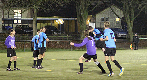 Aus 11 Metern Torentfernung - Klasse Kopfball von Mirko