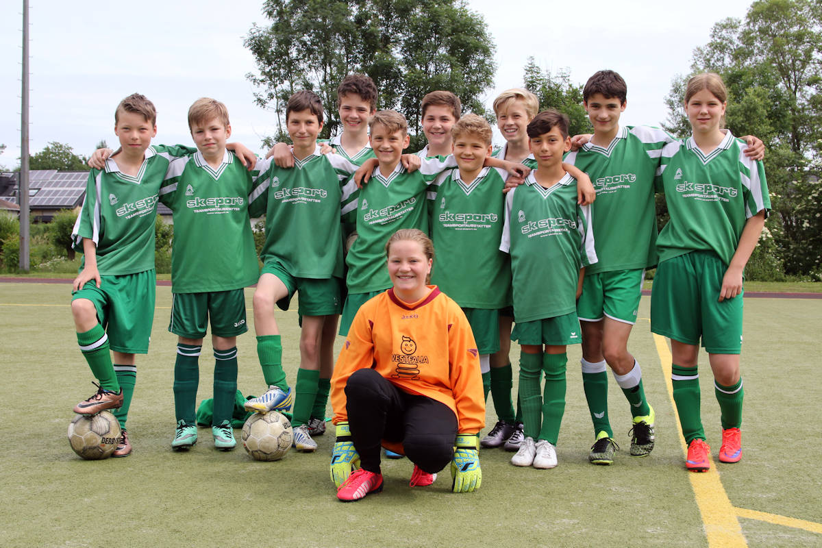 Freude im Team der D-Junioren - eine tolle Saison