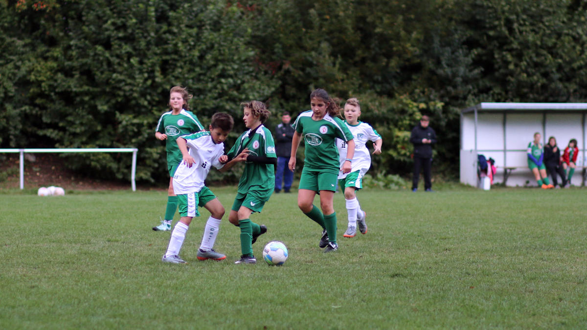 Grün-Weiß gefordert von U13 Mädels aus Lemgo