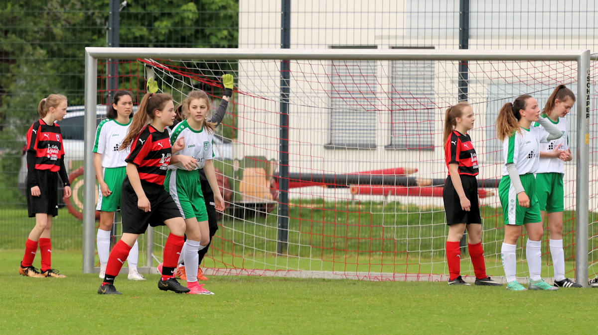 Defensivpower! Volle Konzentration bei Ecke Lippstadt